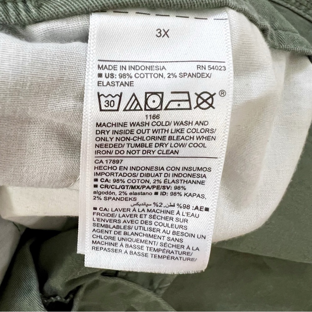 Old Navy Plus Size Everyday Twill Shorts in Army Green - Size 3X - Picture 4 of 4